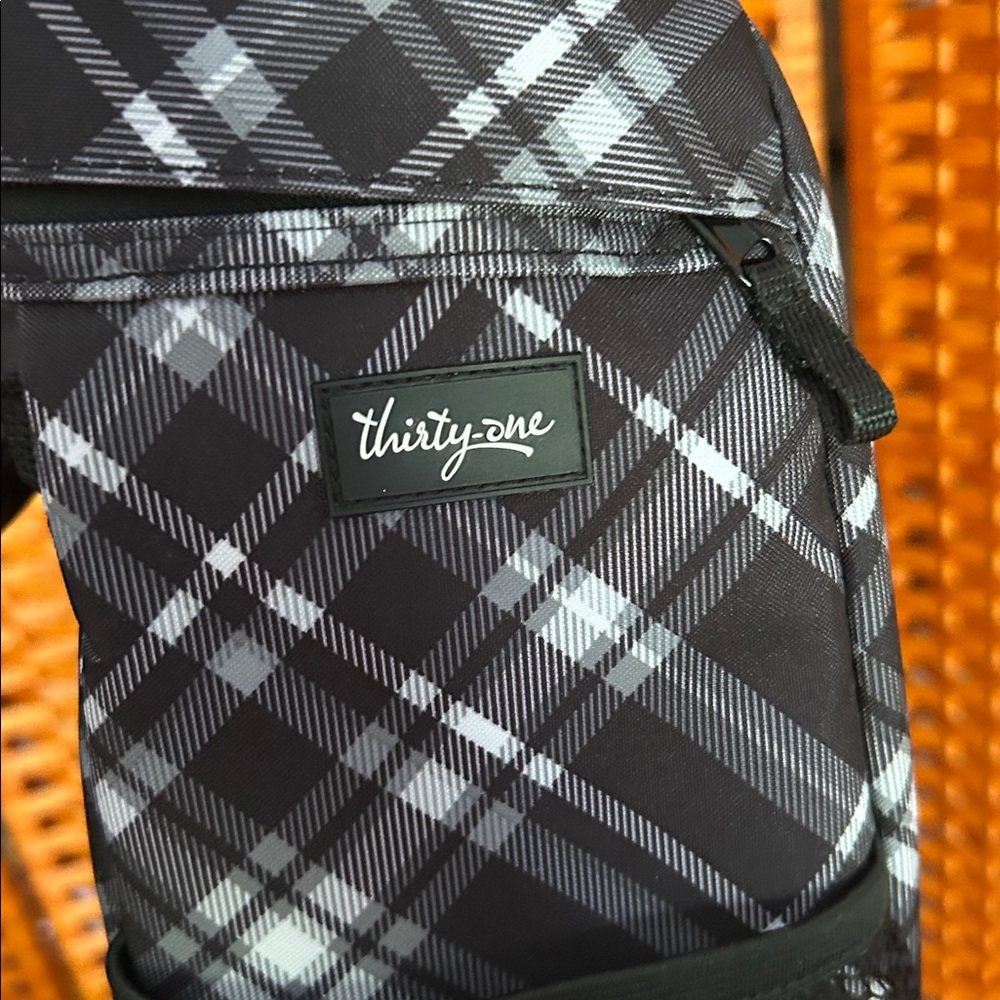 Thirty One camera Sling backpack - Picture 9 of 11